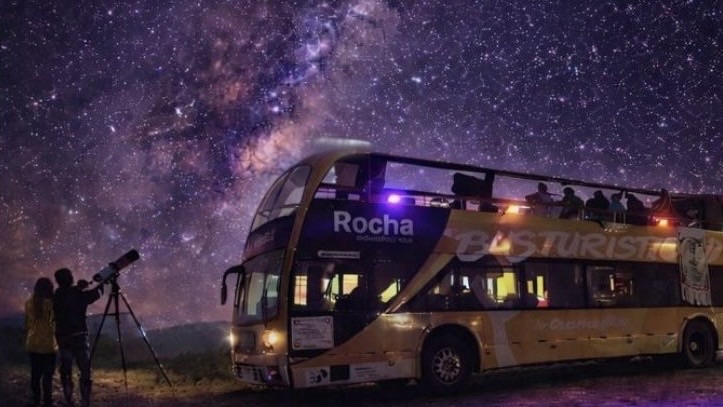 Una noche distinta con el bus turístico