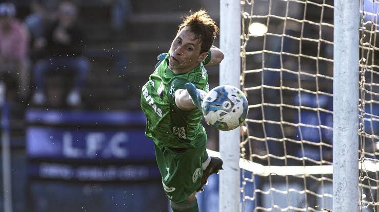 Sebastián Britos el nuevo arquero de Peñarol que tuvo pasaje por Rocha FC en el 2020