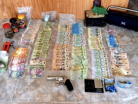 Microtráfico: Personal policial logra la detención de dos personas