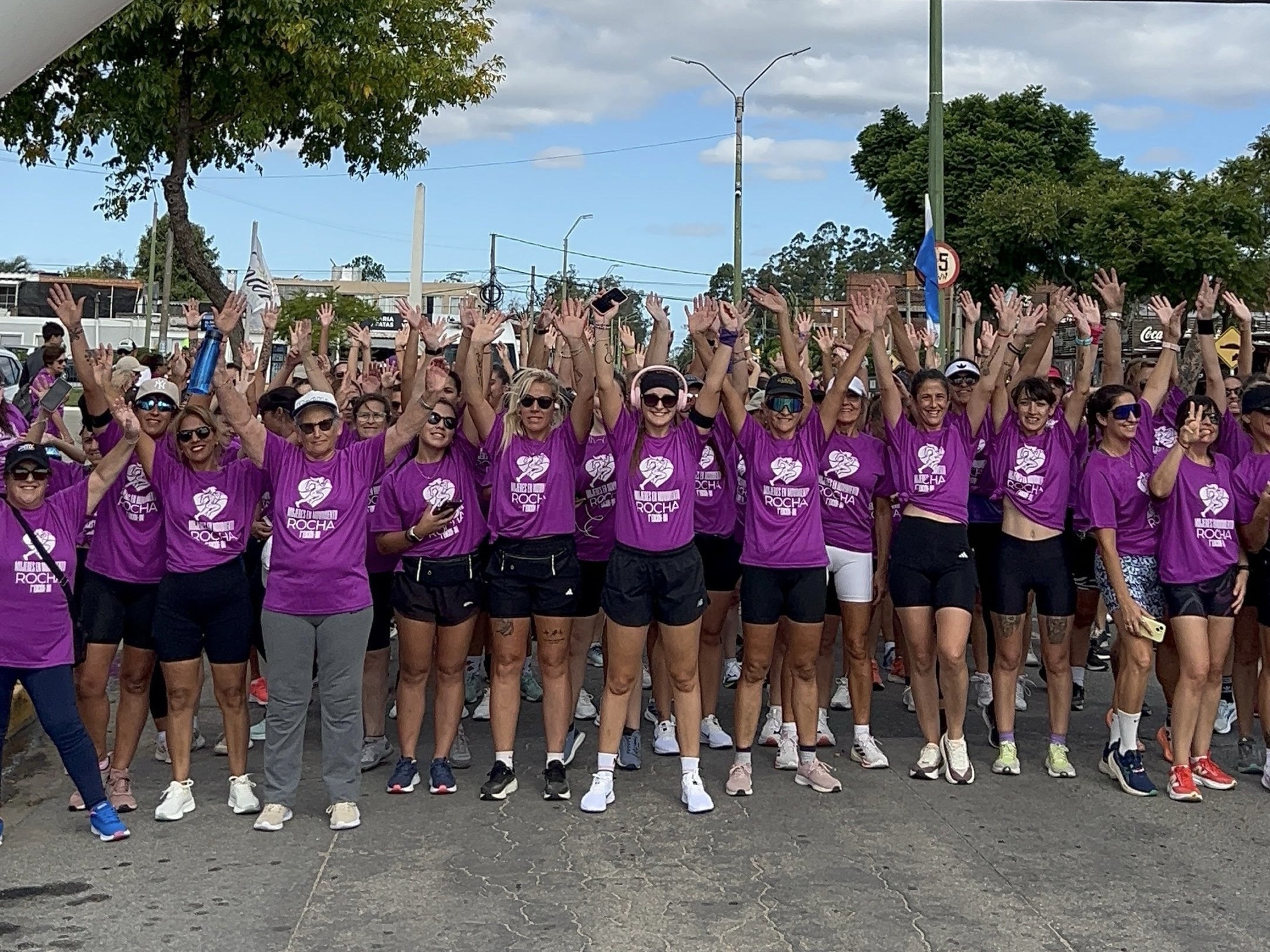 Más de 200 mujeres participaron de la Correcaminata 8M