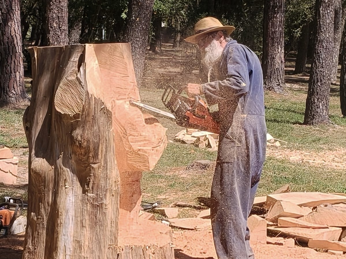 TallARTE con motosierra en Rocha