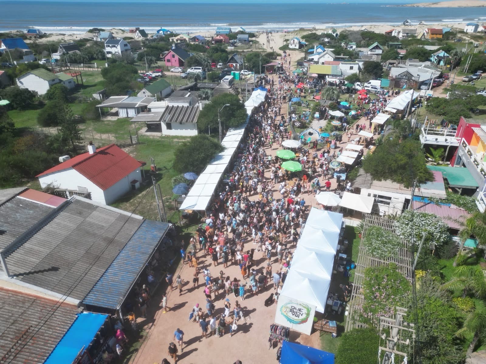 Miles de personas disfrutaron de la camaronada