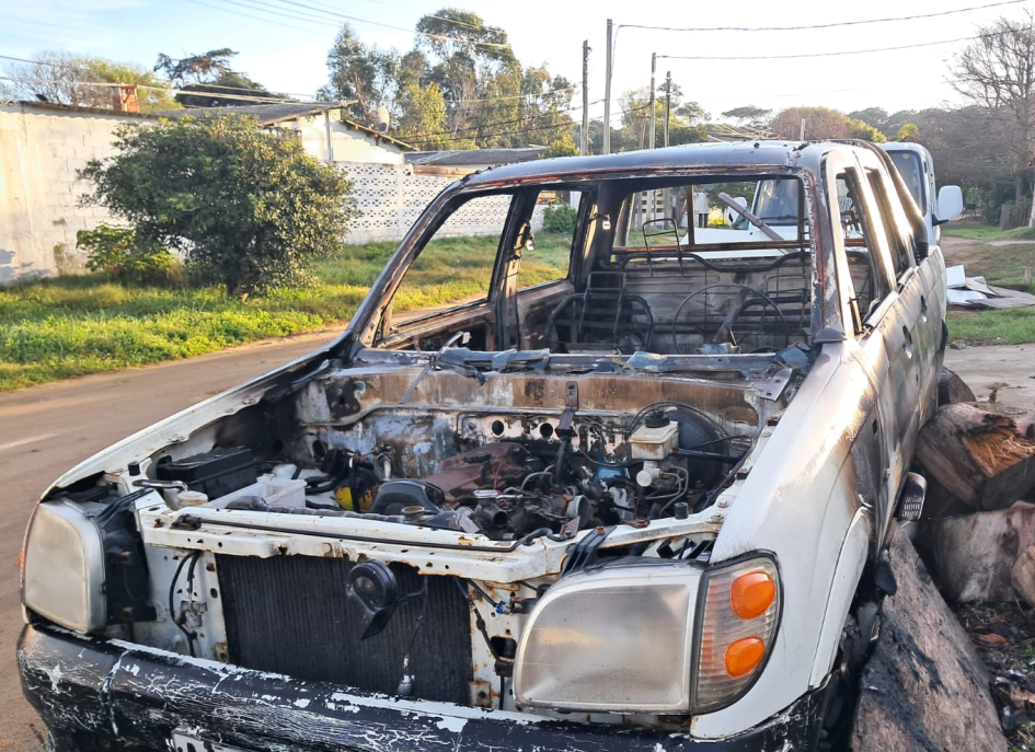 Se investiga incendio de vehículo en La Paloma