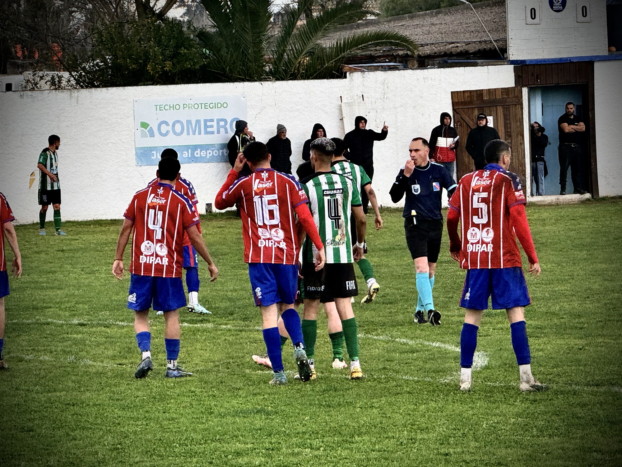 Lavalleja y Palermo igualaron 0:0 en el clásico del fútbol rochense