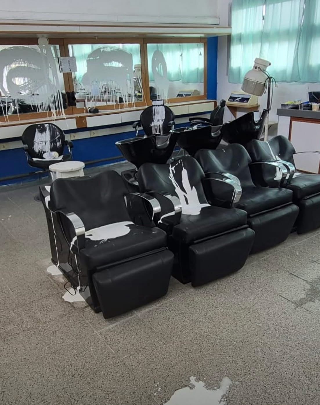 Vandalizaron el salón de belleza de UTU
